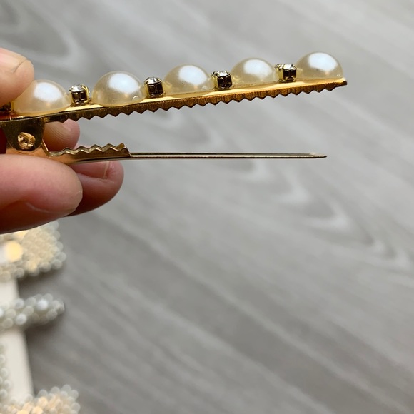 NEW Pearl hair clips, barrettes, accessories - Picture 9 of 12